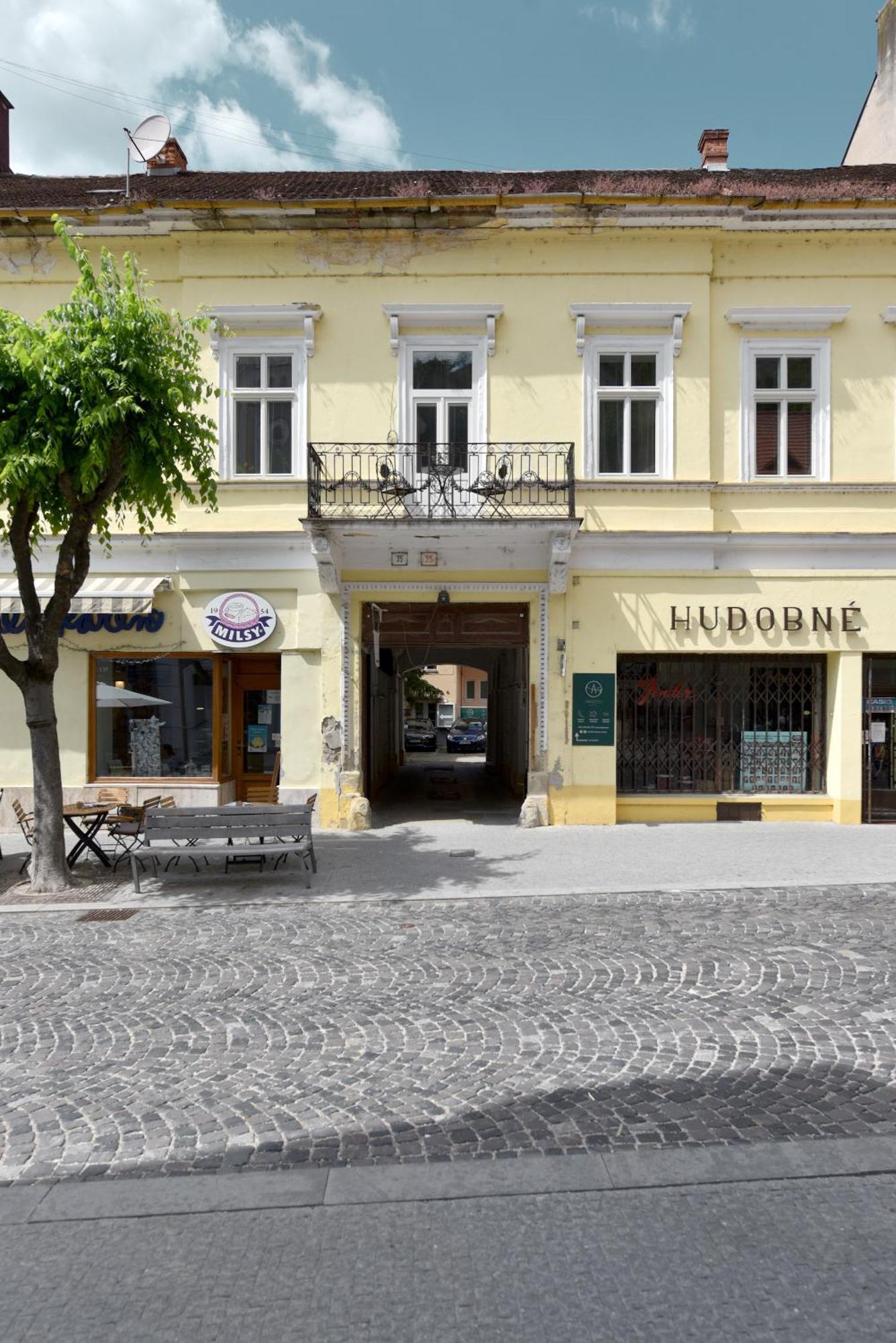Apartman S Balkonom Trenčín Εξωτερικό φωτογραφία